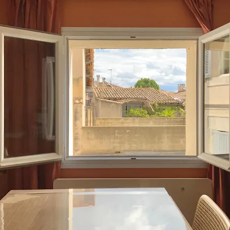 Pommier Bleu ! Netflix Disney Prime Video Avignon Exterior photo